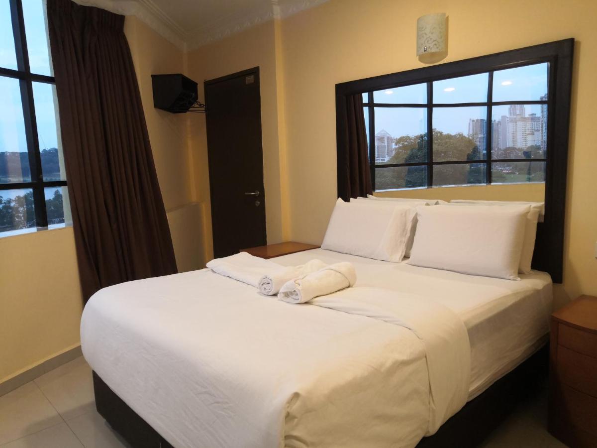 City Times Inn Seri Kembangan Buitenkant foto